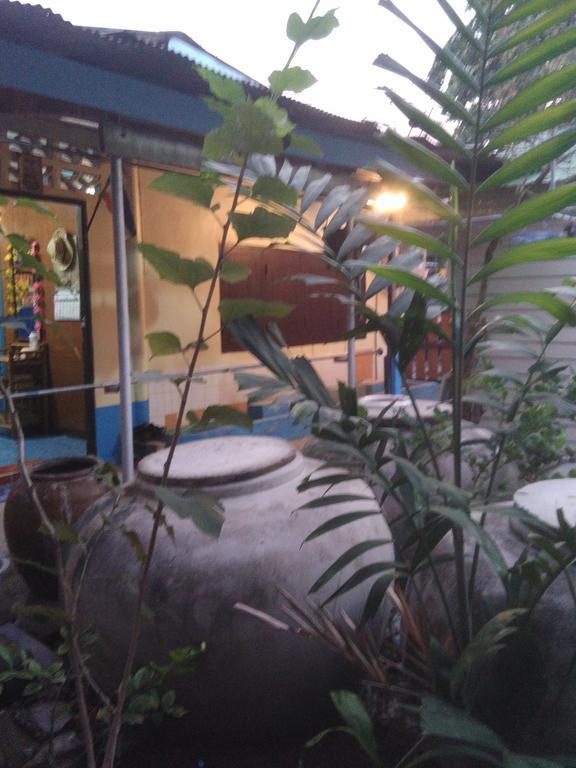 Patchaya Guesthouse Amphawa Exterior foto
