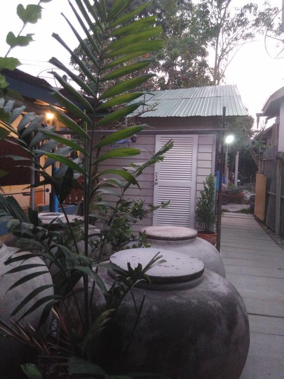 Patchaya Guesthouse Amphawa Exterior foto